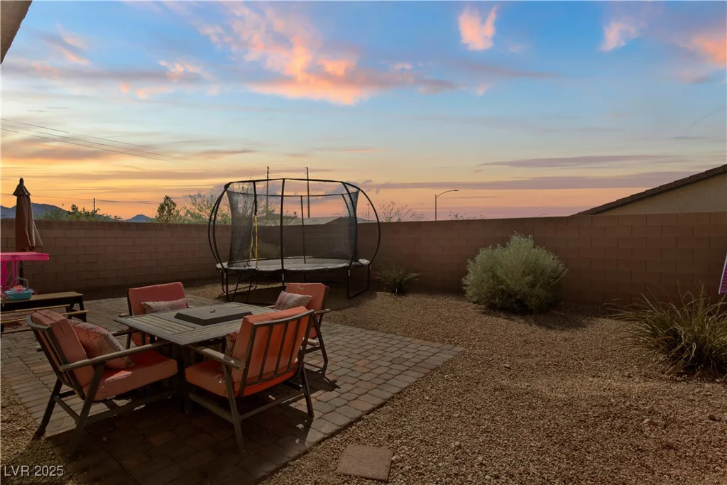 1266 Smokey Valley, Henderson, NV 89002