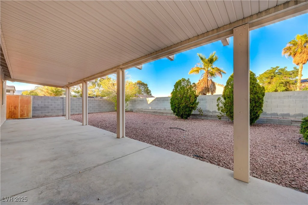 4704 Wild Oak, North Las Vegas, NV 89031
