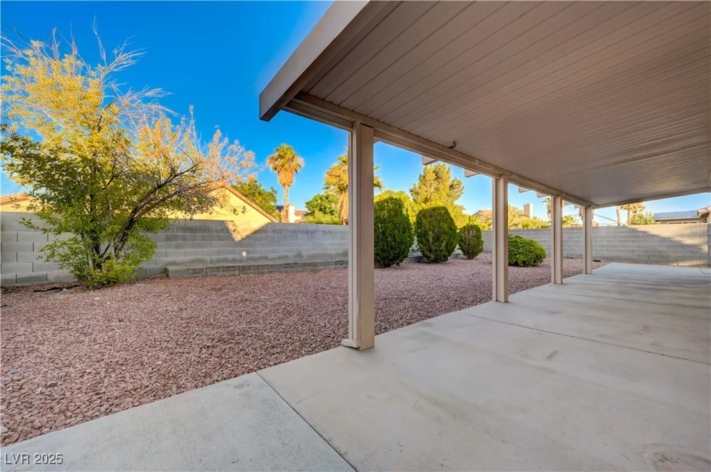 4704 Wild Oak, North Las Vegas, NV 89031