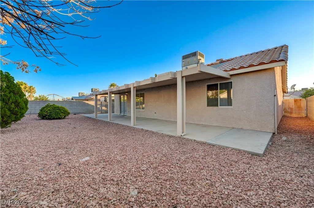 4704 Wild Oak, North Las Vegas, NV 89031