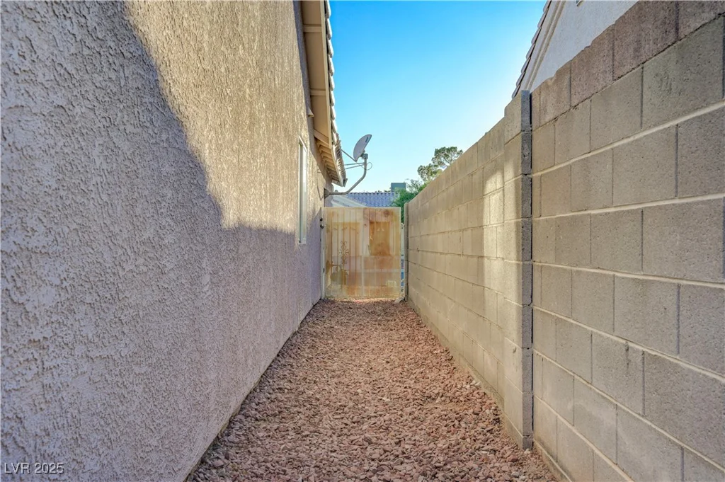 4704 Wild Oak, North Las Vegas, NV 89031