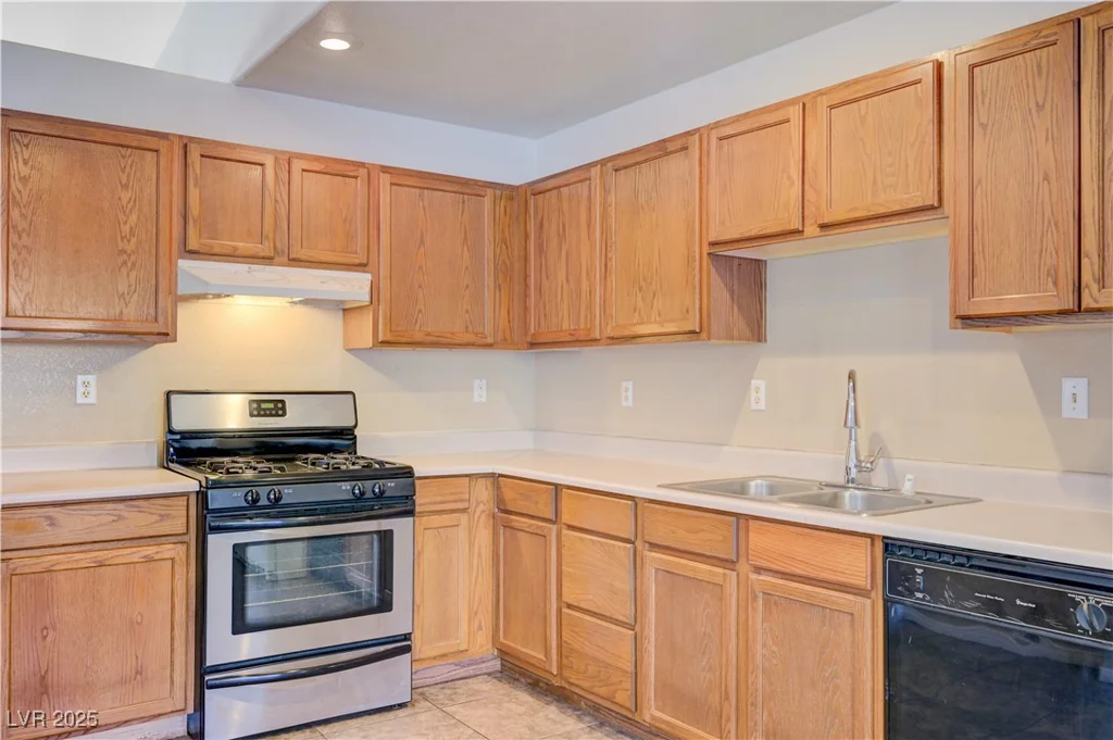 4704 Wild Oak, North Las Vegas, NV 89031