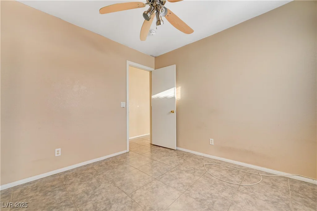 4704 Wild Oak, North Las Vegas, NV 89031