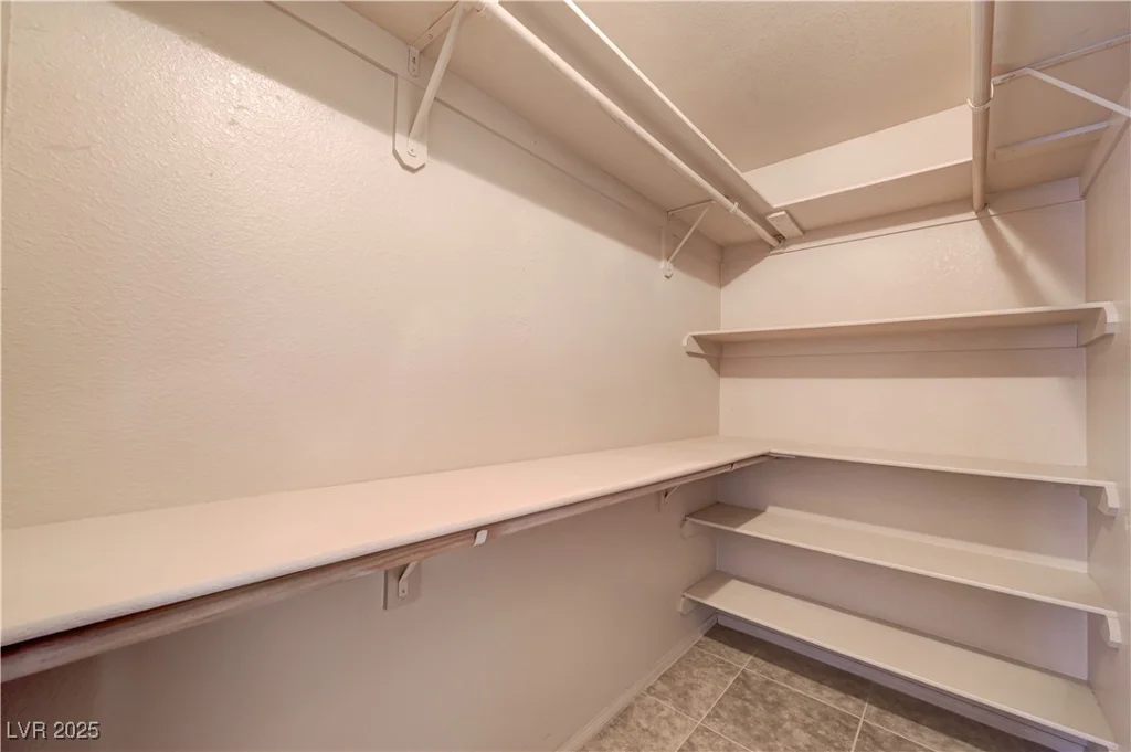 4704 Wild Oak, North Las Vegas, NV 89031