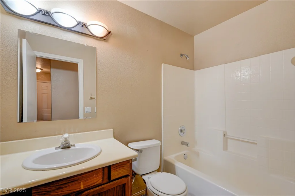 4704 Wild Oak, North Las Vegas, NV 89031