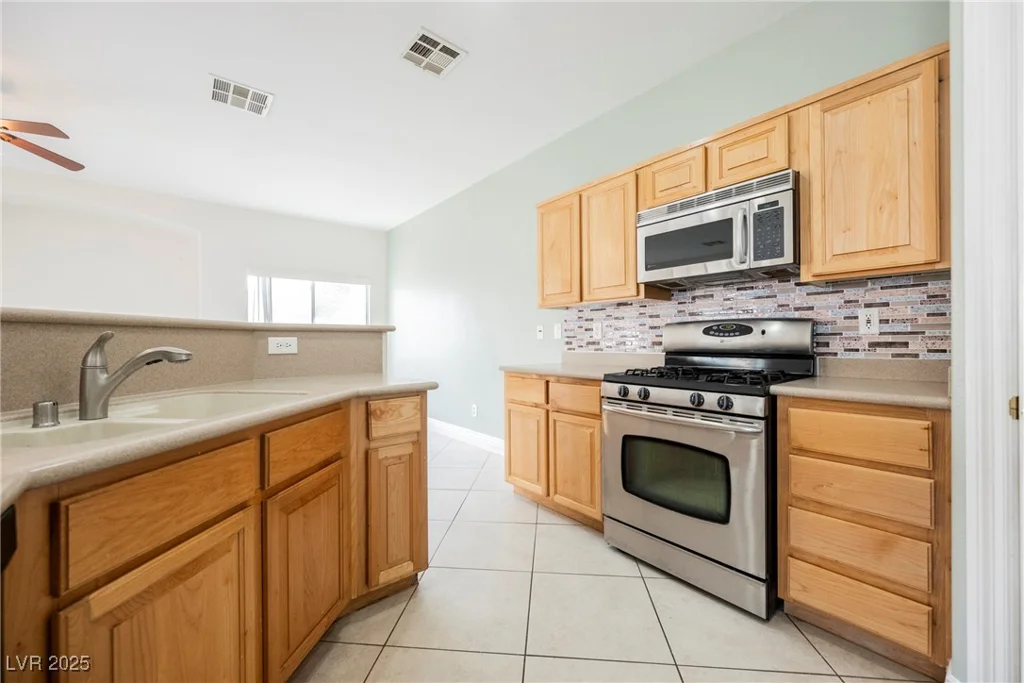 3312 Speckle Summer, North Las Vegas, NV 89084