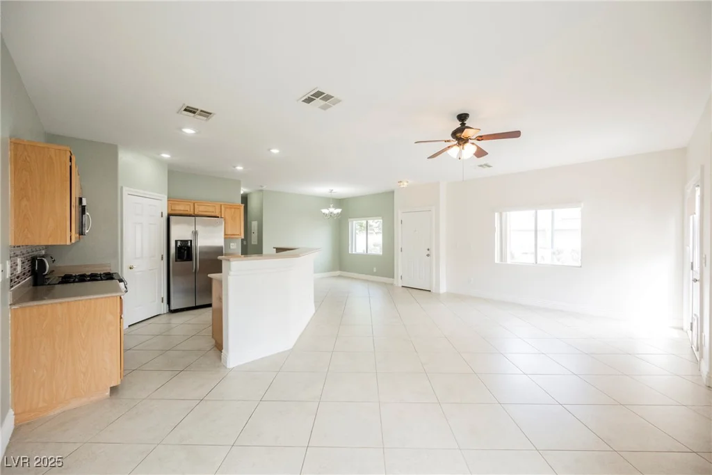 3312 Speckle Summer, North Las Vegas, NV 89084