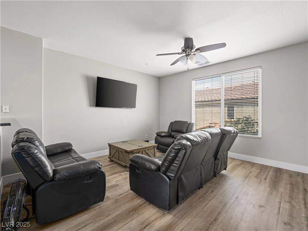 4563 Townwall, Las Vegas, NV 89115