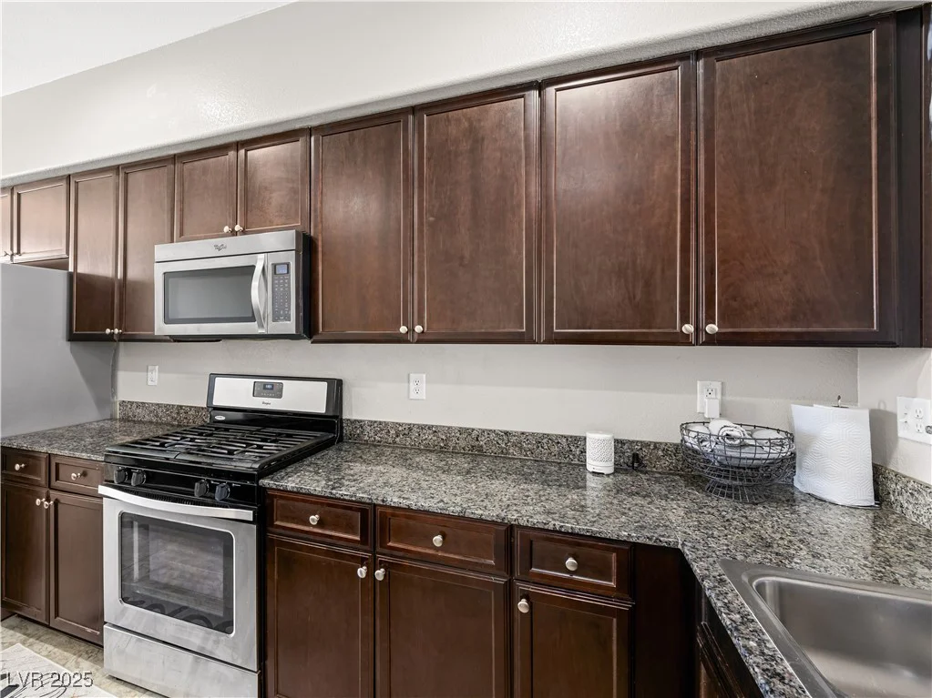 4563 Townwall, Las Vegas, NV 89115