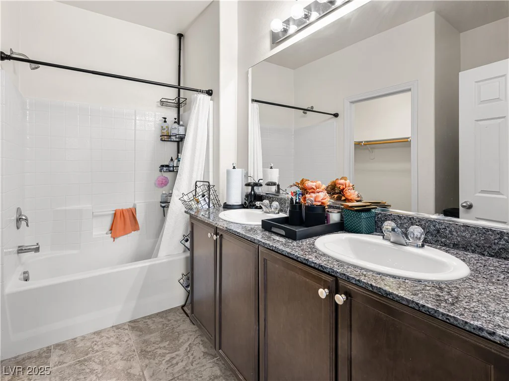 4563 Townwall, Las Vegas, NV 89115