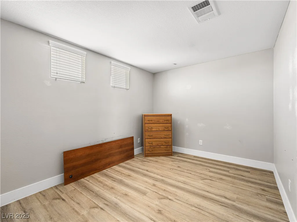 4563 Townwall, Las Vegas, NV 89115