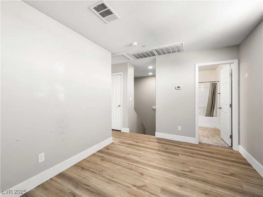 4563 Townwall, Las Vegas, NV 89115