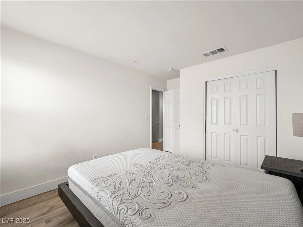 4563 Townwall, Las Vegas, NV 89115