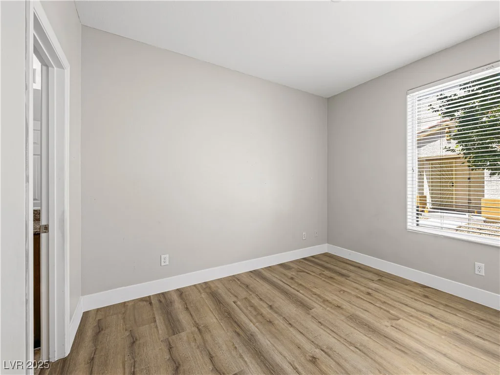 4563 Townwall, Las Vegas, NV 89115