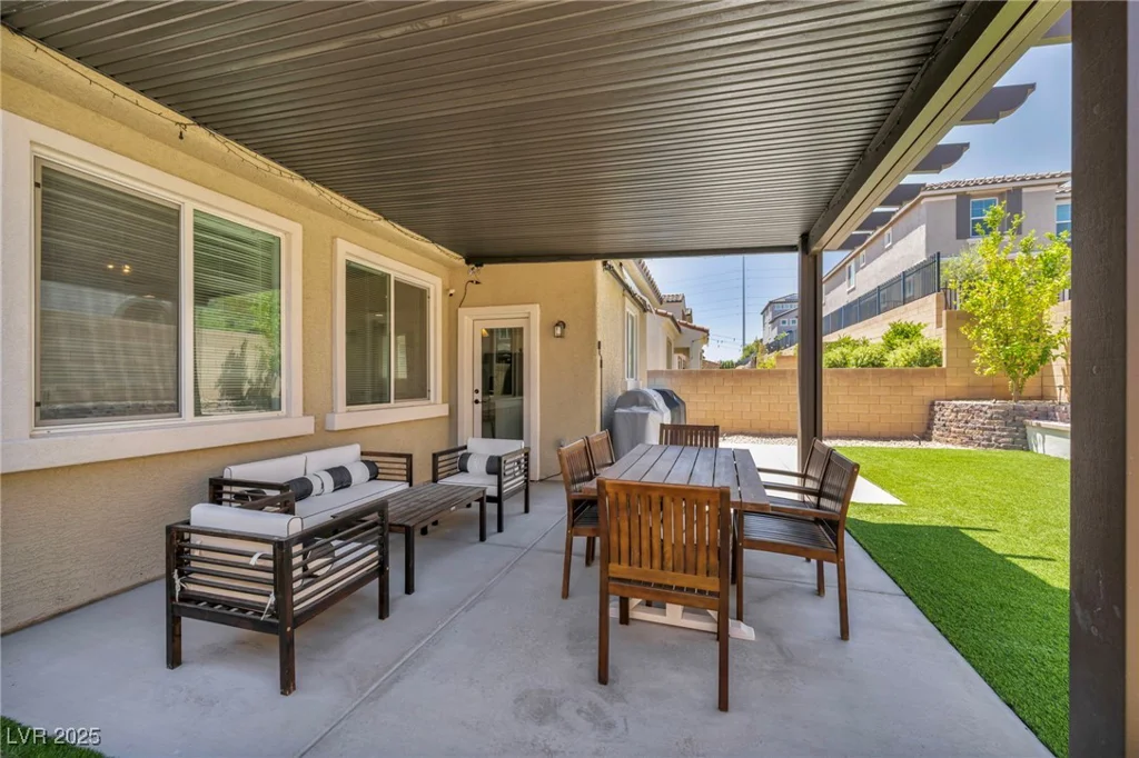 8055 Tank Loop, Las Vegas, NV 89166