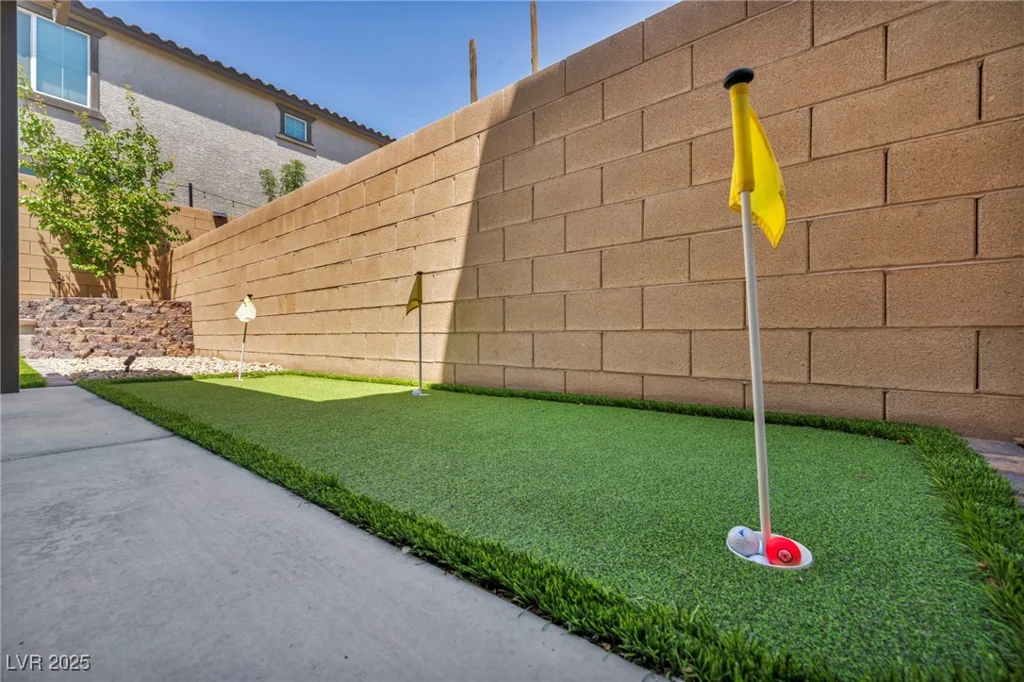 8055 Tank Loop, Las Vegas, NV 89166