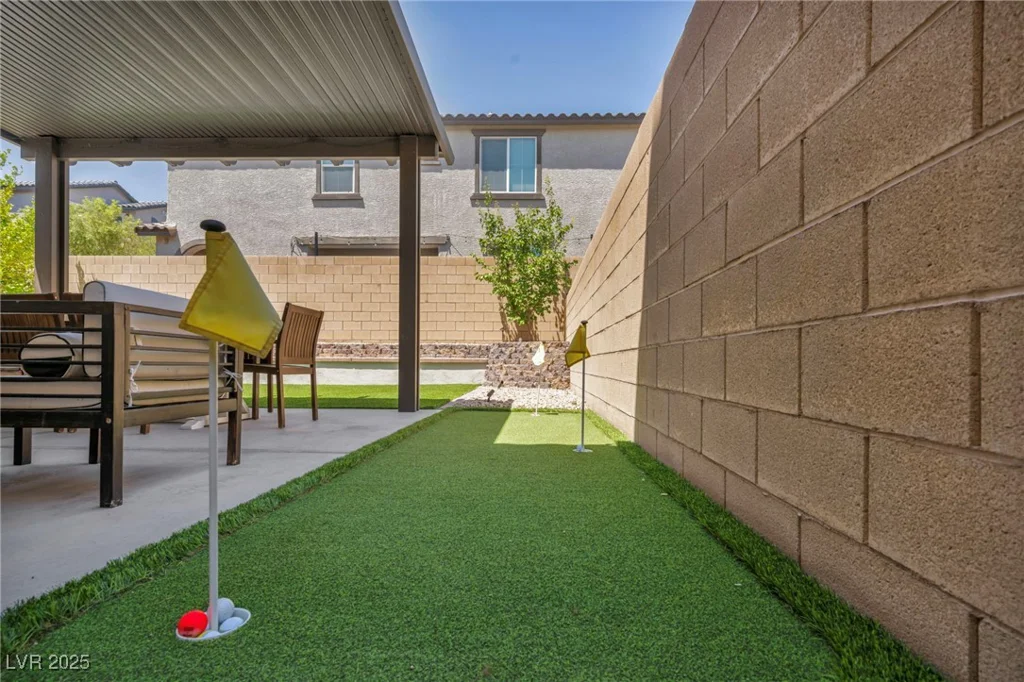8055 Tank Loop, Las Vegas, NV 89166