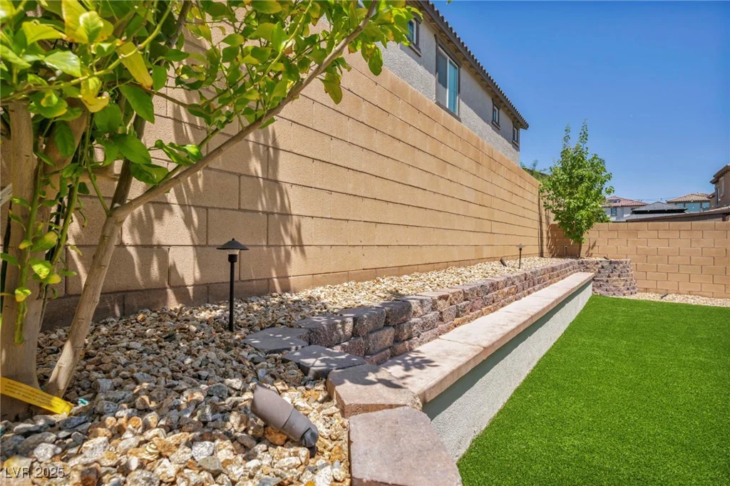 8055 Tank Loop, Las Vegas, NV 89166