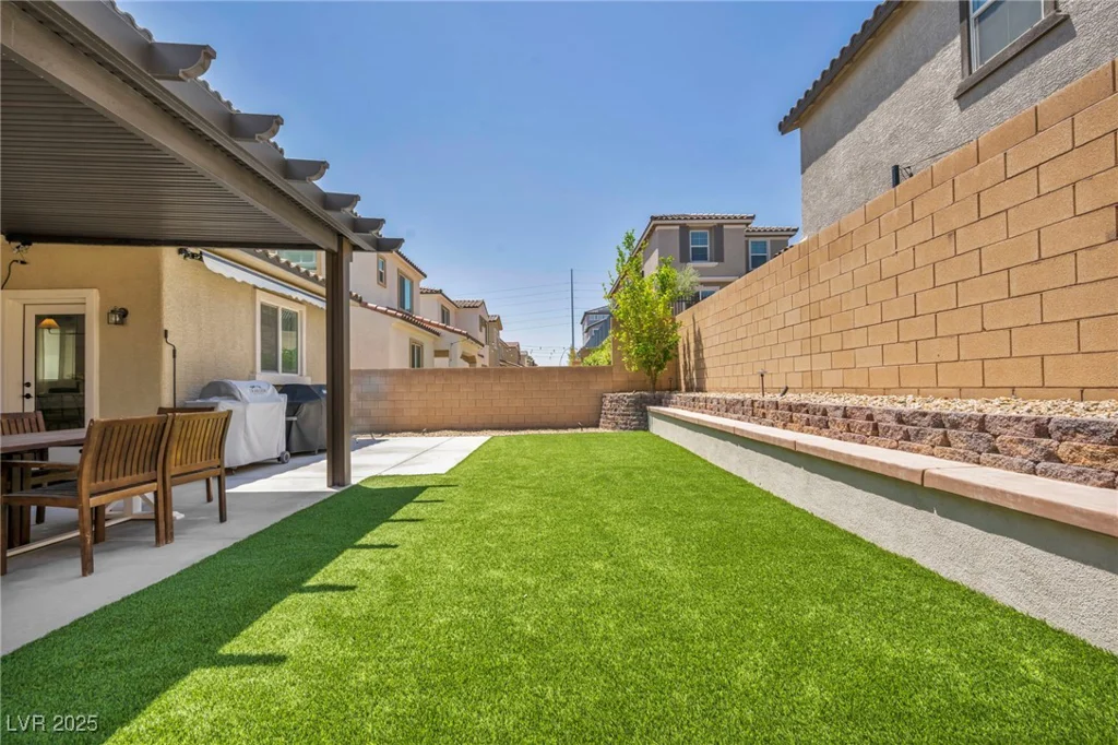 8055 Tank Loop, Las Vegas, NV 89166