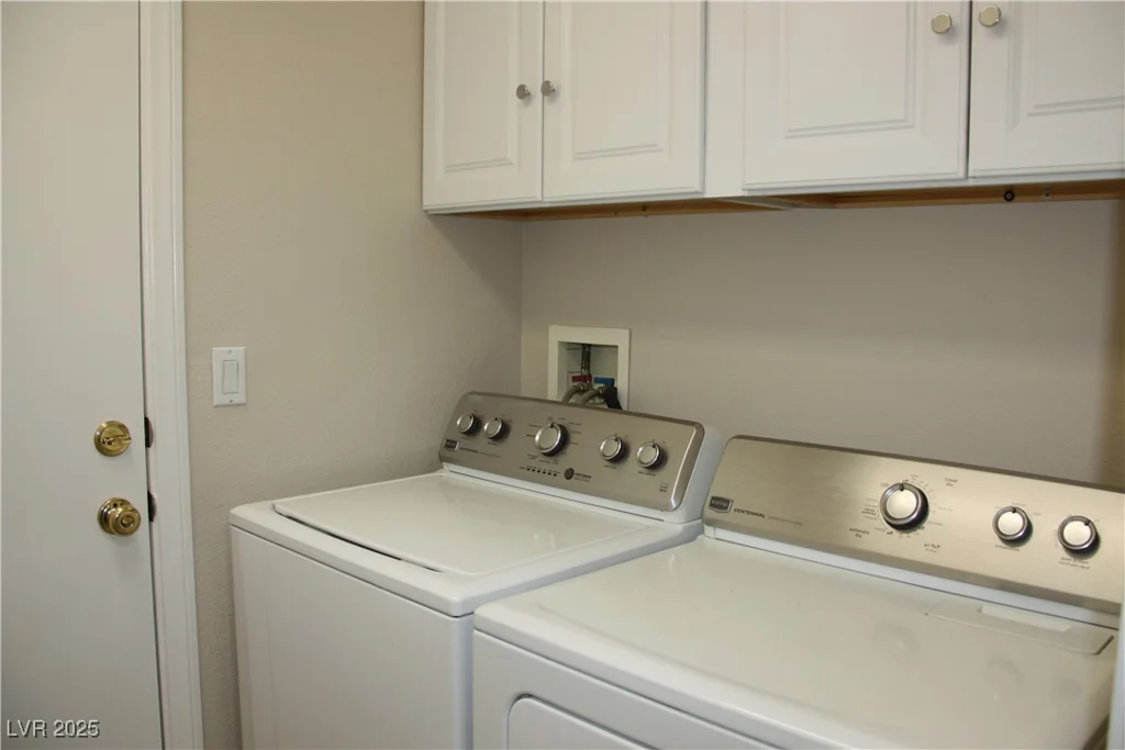 10321 Birch Bluff, Las Vegas, NV 89145