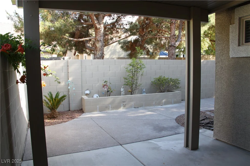 10321 Birch Bluff, Las Vegas, NV 89145