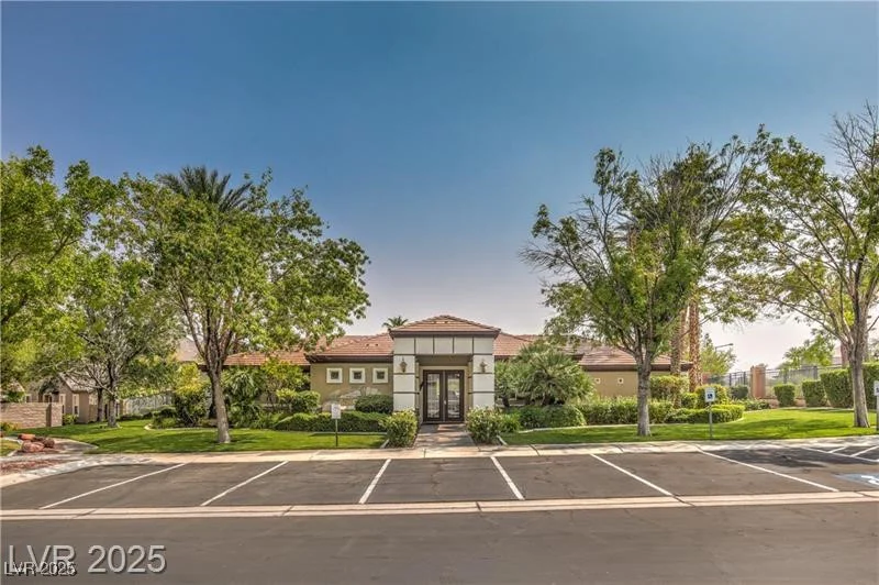 10321 Birch Bluff, Las Vegas, NV 89145