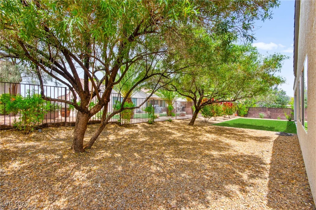 2227 Garden City, Henderson, NV 89052