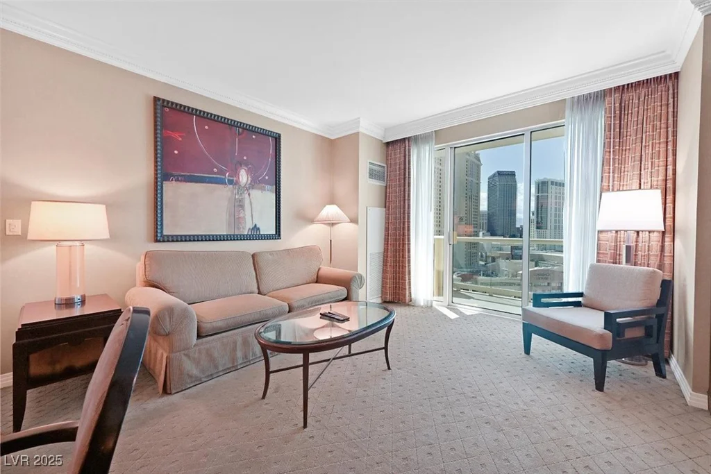 135 Harmon, Las Vegas, NV 89109