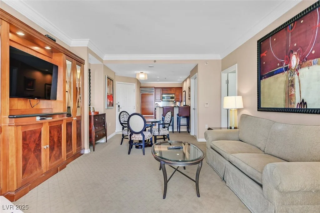 135 Harmon, Las Vegas, NV 89109