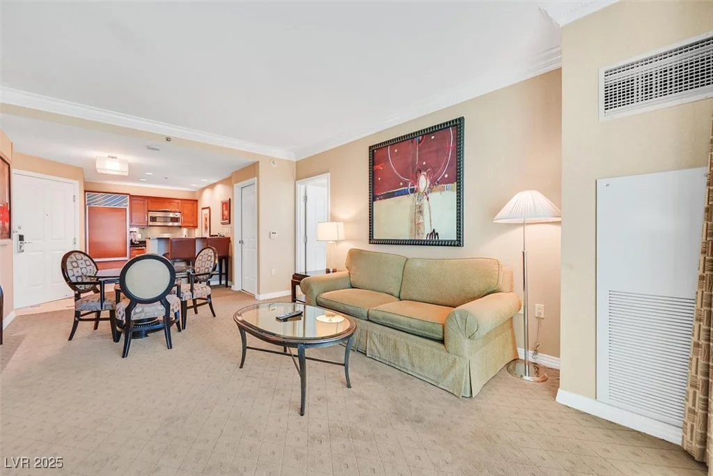 135 Harmon, Las Vegas, NV 89109