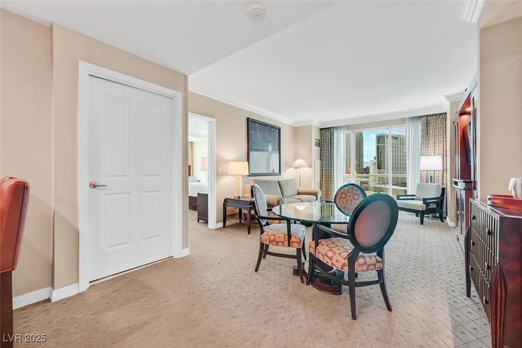135 Harmon, Las Vegas, NV 89109