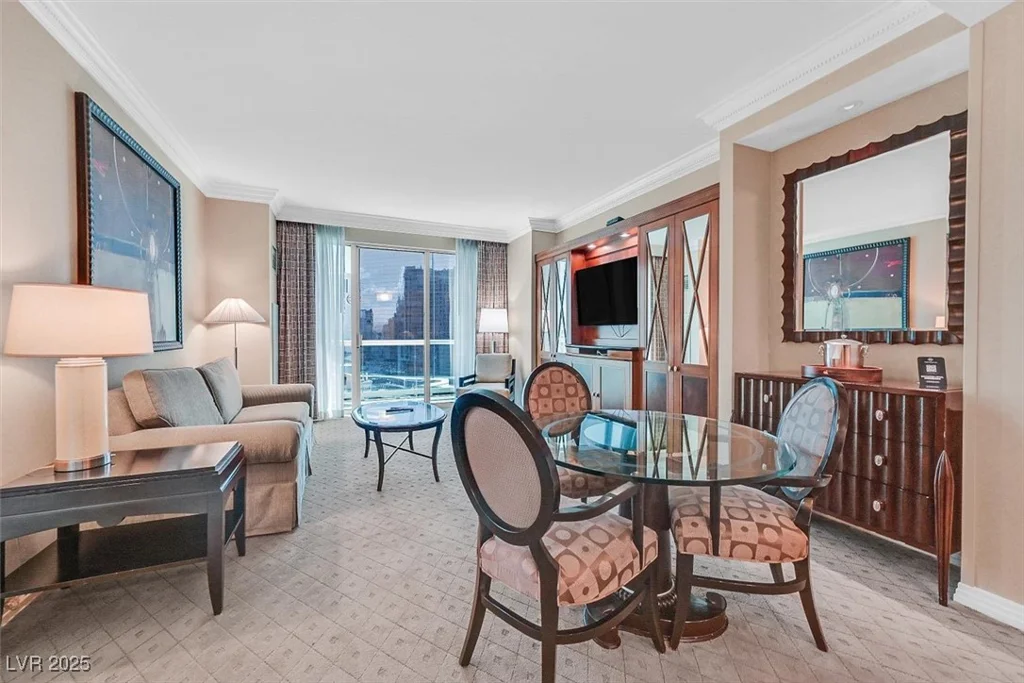 135 Harmon, Las Vegas, NV 89109