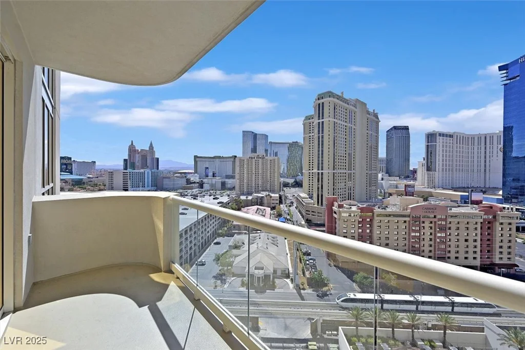 135 Harmon, Las Vegas, NV 89109