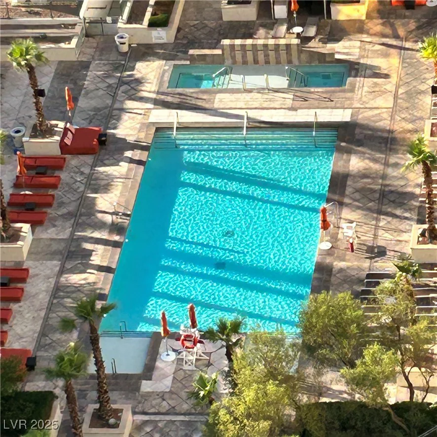 135 Harmon, Las Vegas, NV 89109