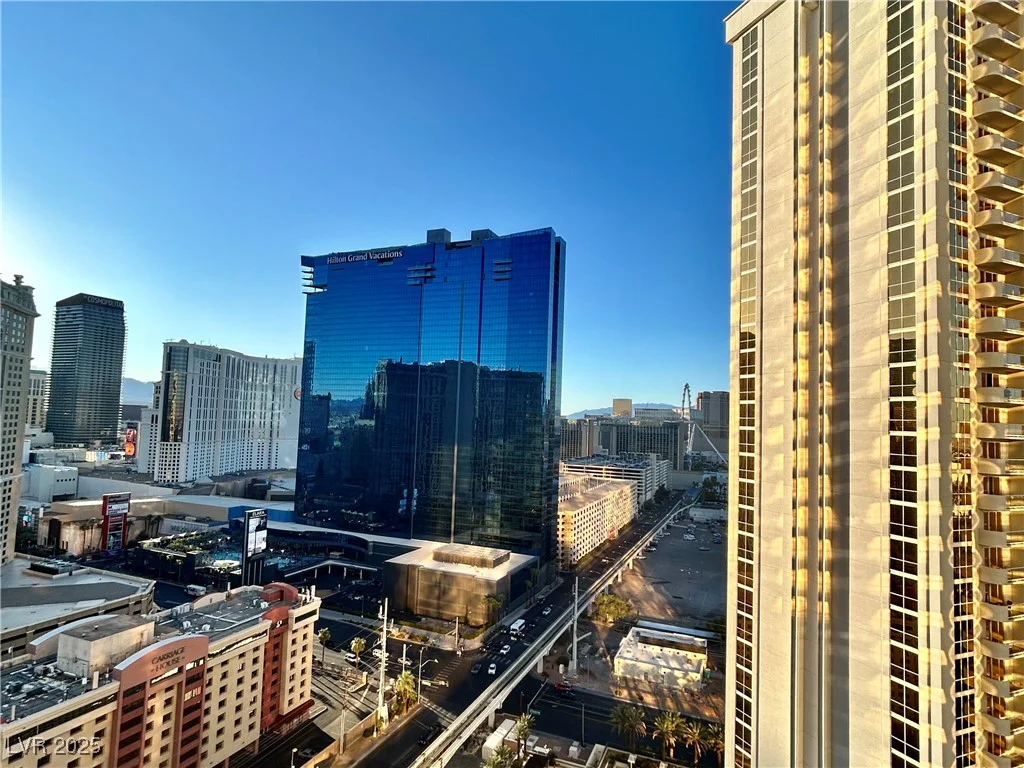 135 Harmon, Las Vegas, NV 89109