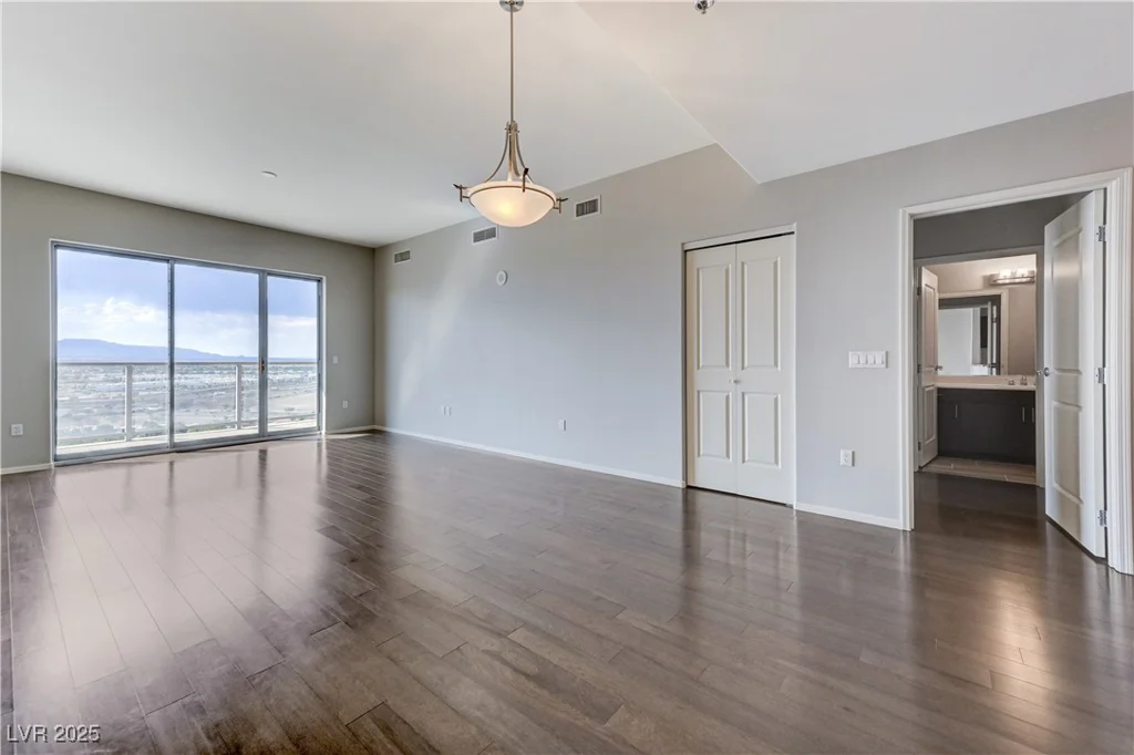 8255 LAS VEGAS, Las Vegas, NV 89123