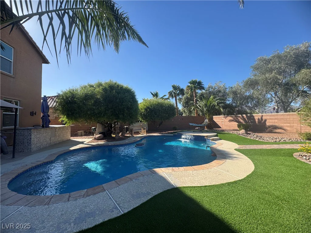 6756 Sea Swallow, North Las Vegas, NV 89084