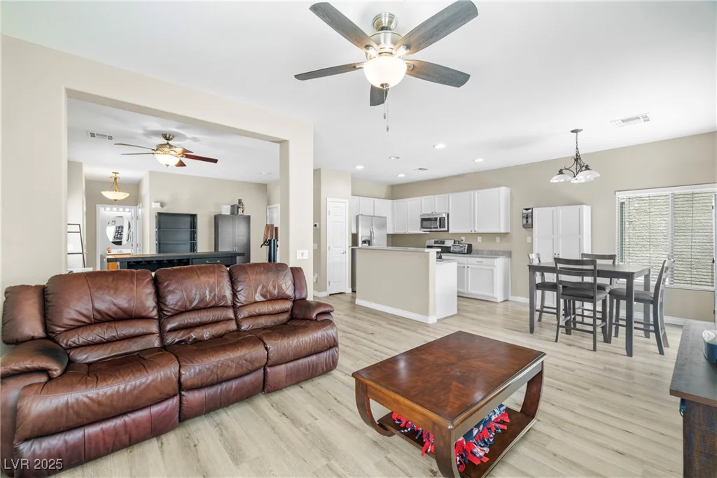 7868 Territorial, Las Vegas, NV 89149