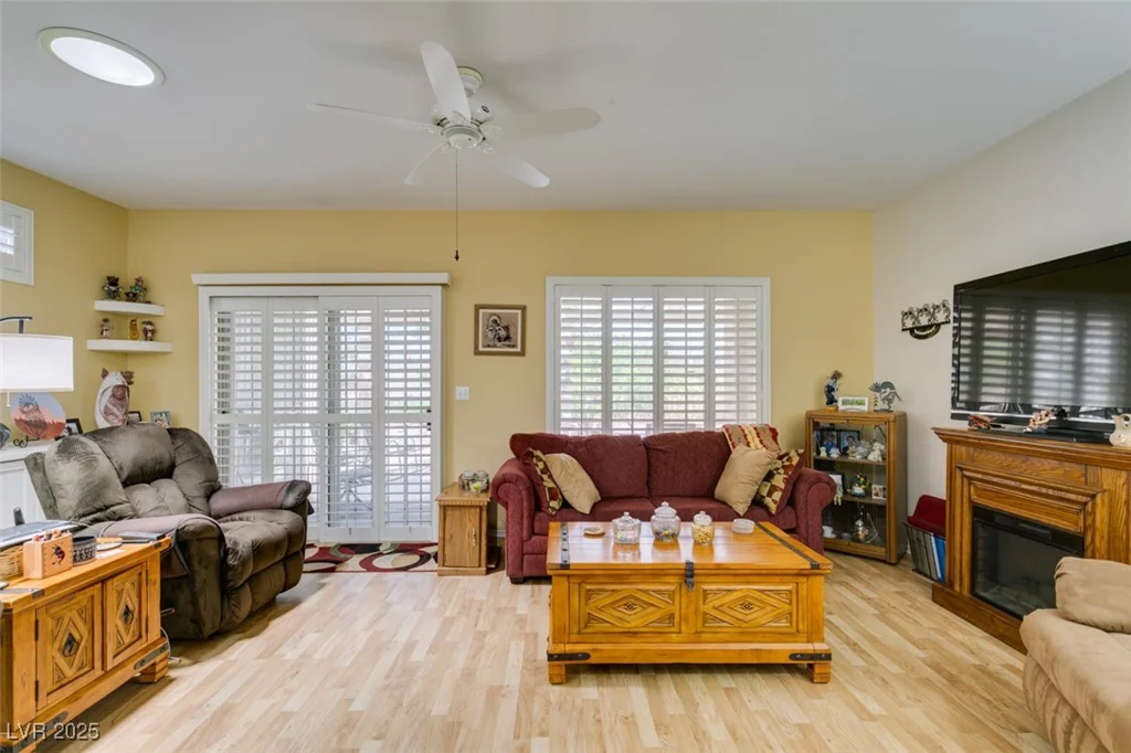 2120 Desert Woods, Henderson, NV 89012