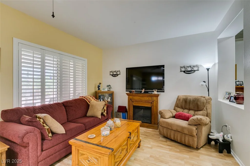 2120 Desert Woods, Henderson, NV 89012