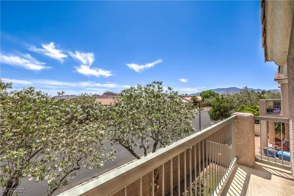 8775 Traveling Breeze, Las Vegas, NV 89178