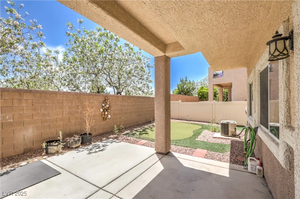 8775 Traveling Breeze, Las Vegas, NV 89178