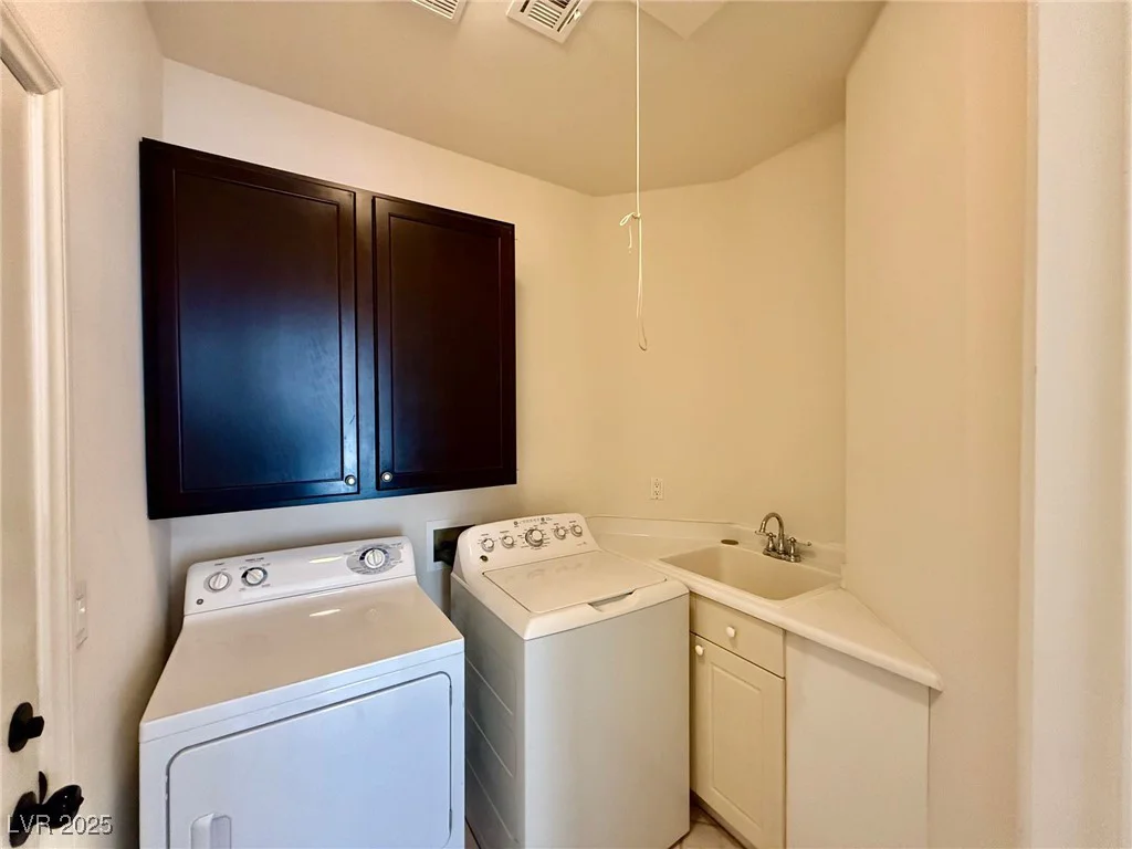 1704 Cordoba Canyon, Las Vegas, NV 89117