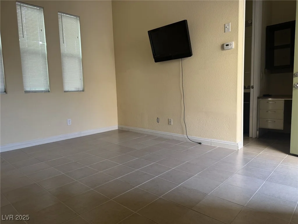 7934 Cape Flattery, Las Vegas, NV 89147