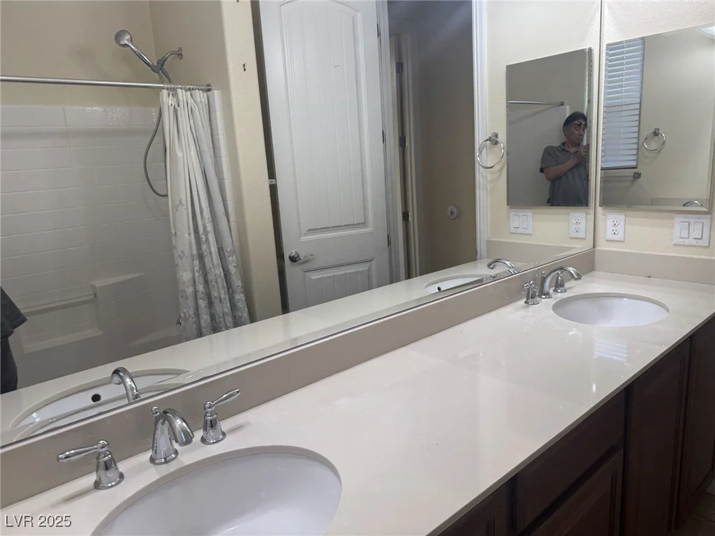 7934 Cape Flattery, Las Vegas, NV 89147