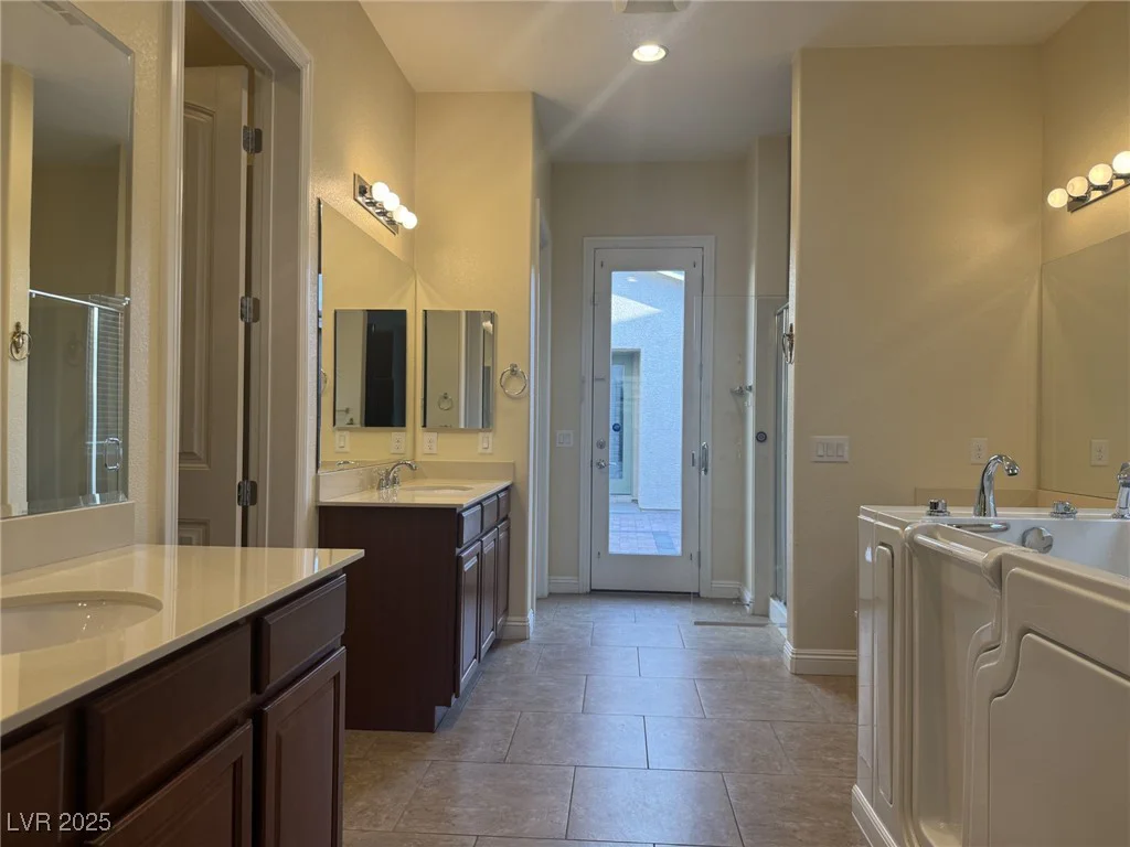 7934 Cape Flattery, Las Vegas, NV 89147