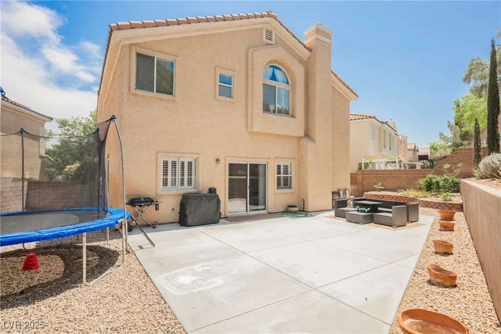 2057 Wandering Doe, Las Vegas, NV 89134