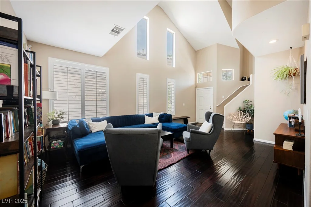 2057 Wandering Doe, Las Vegas, NV 89134