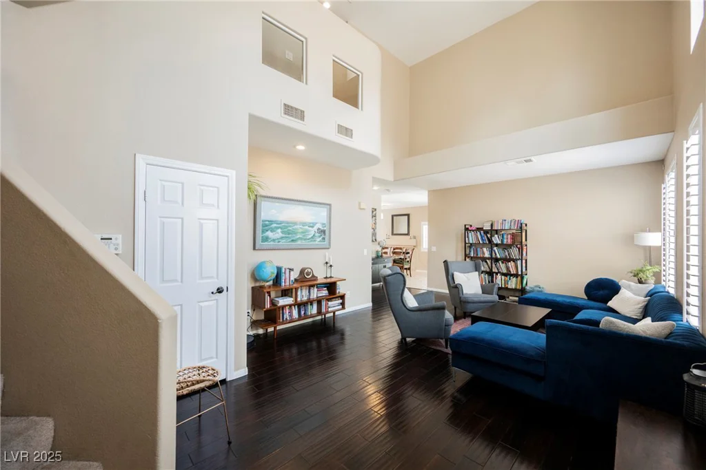 2057 Wandering Doe, Las Vegas, NV 89134