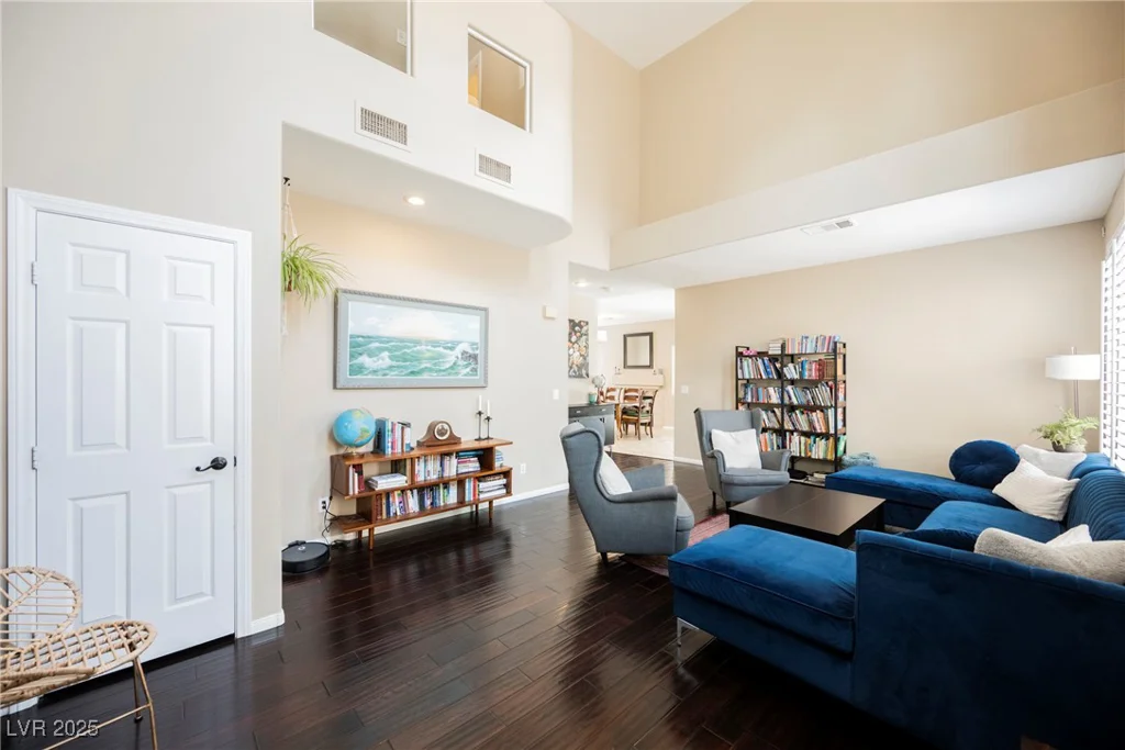 2057 Wandering Doe, Las Vegas, NV 89134